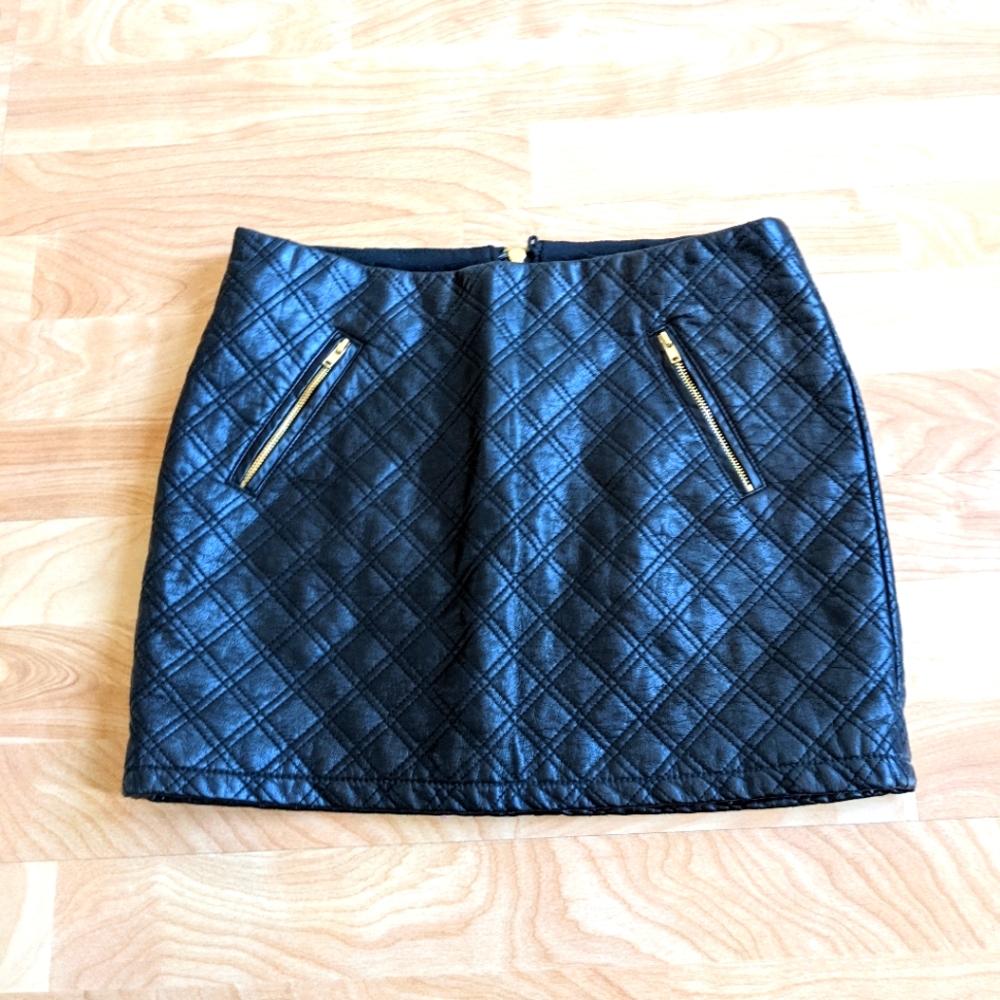 Express black faux leather skirt